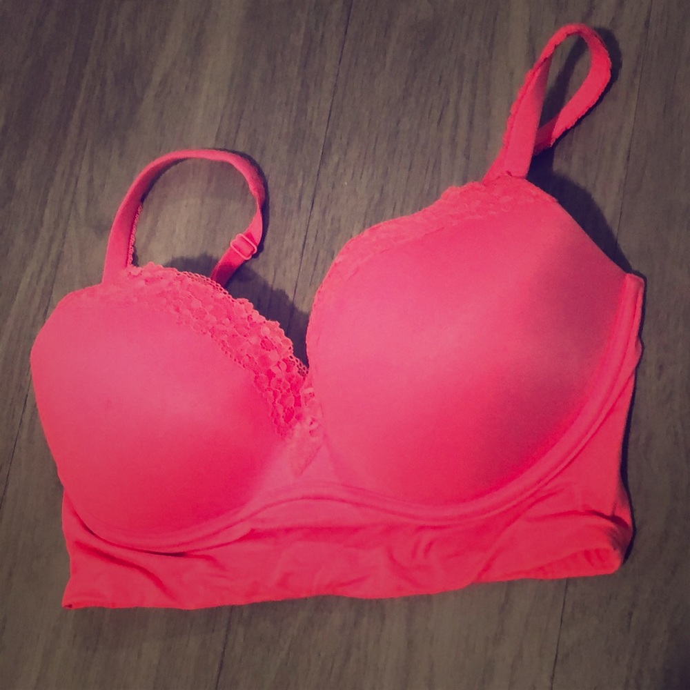 Body By Victoria wireless push-up bralette magic bra like new 36D